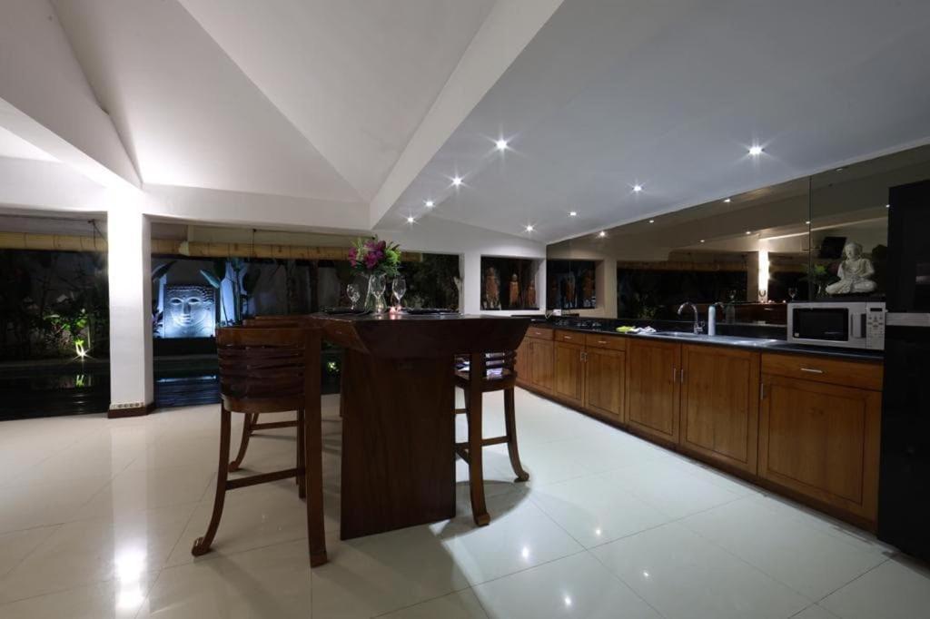 Villa Lucia By Semesta Villas เซมินยัค ภายนอก รูปภาพ
